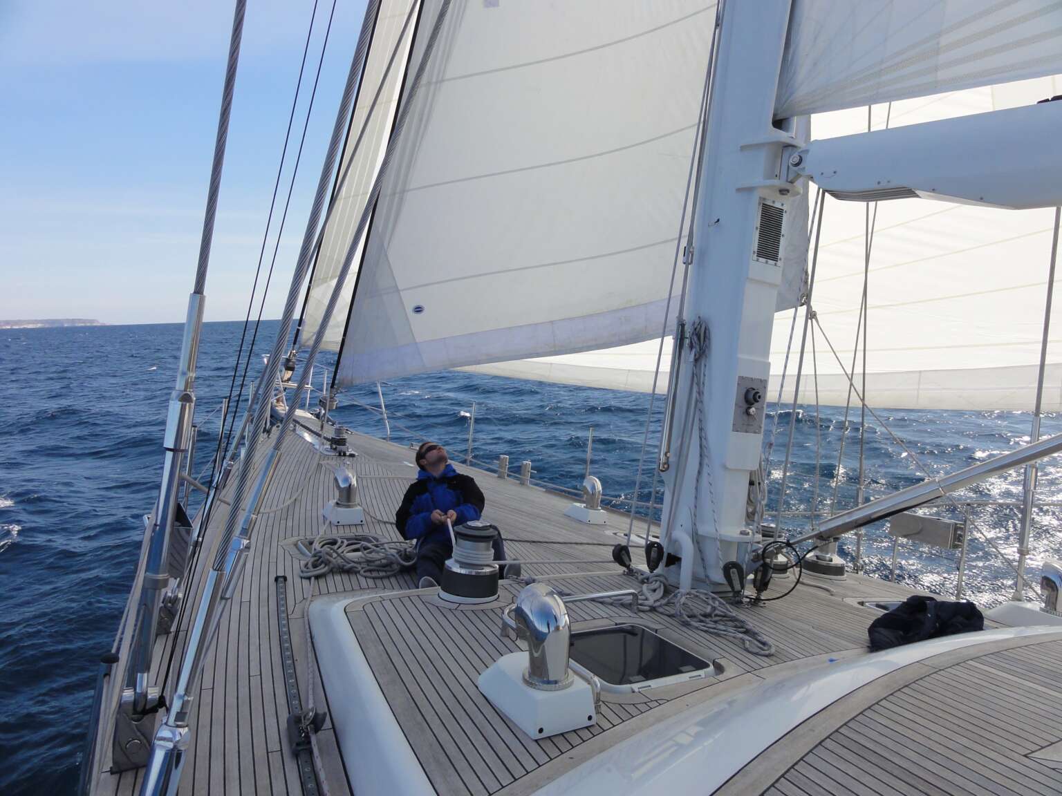 How and When to Inspect the Mast of Your Sailboat
