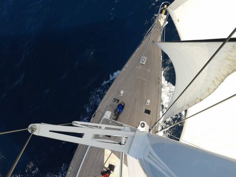 What is a rigger and what are their functions?
